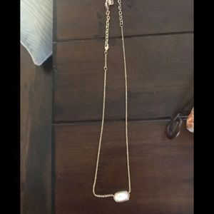 Kendra Scott Elisa gold pendant in Ivory Pearl